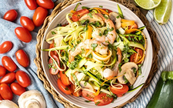 Zoodles com Cogumelos e Camarão