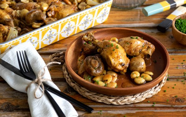 Pernas de Frango com Cogumelos e Amêndoas