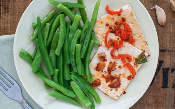 Bifana de Tofu com Feijão Verde Salteado