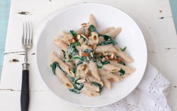 Pasta with Spinach and Almond Bechamel