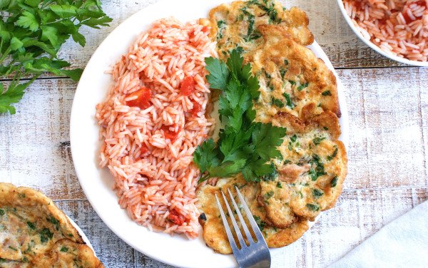 Pataniscas de Atum com Arroz de Tomate