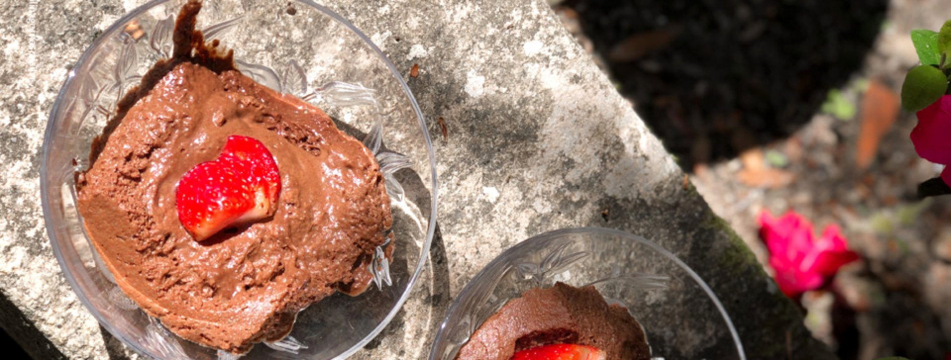 Vegan Chocolate Mousse with 3 Ingredients